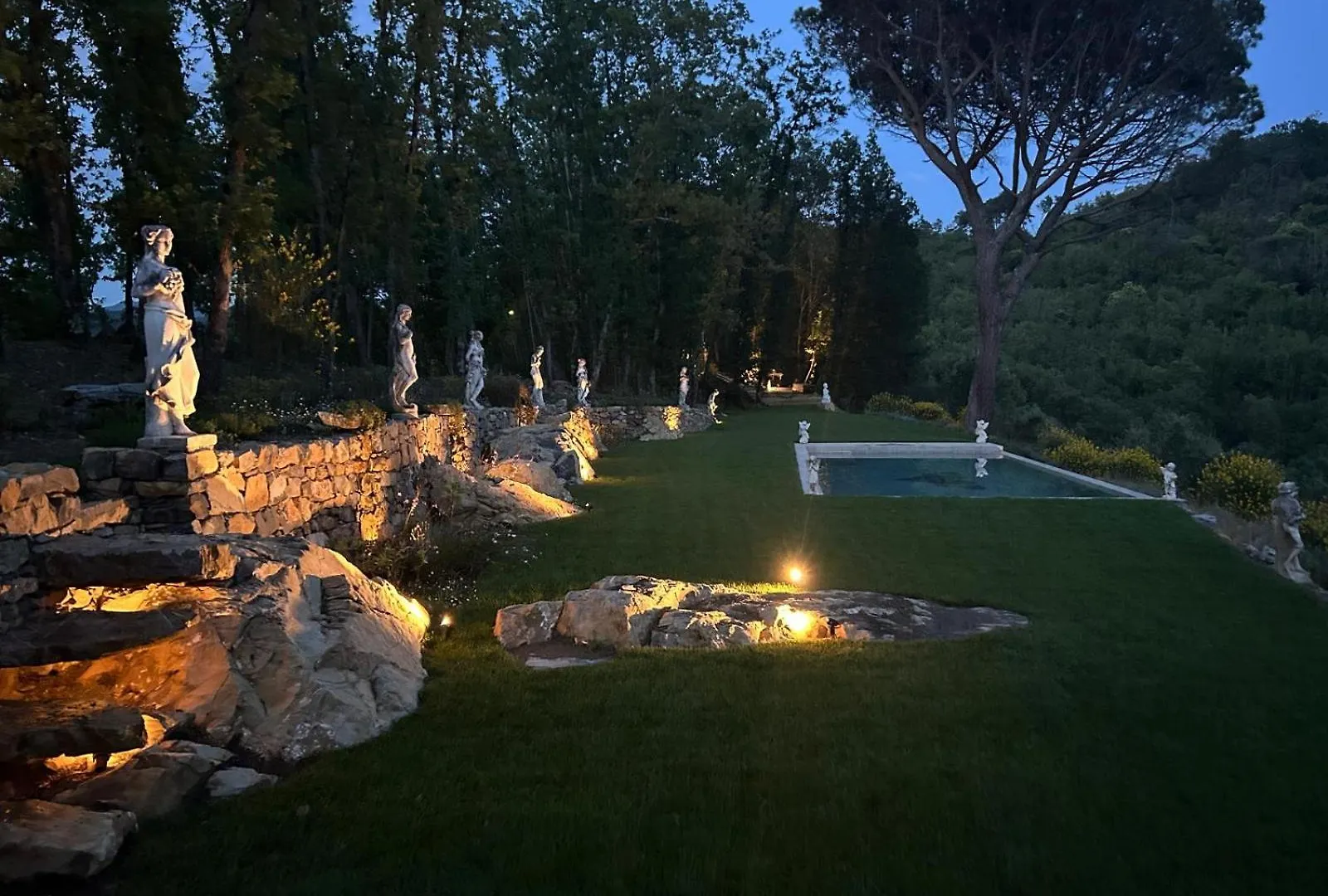Glamping A Castel Dell'Aquila Hotel Gragnola Campsite