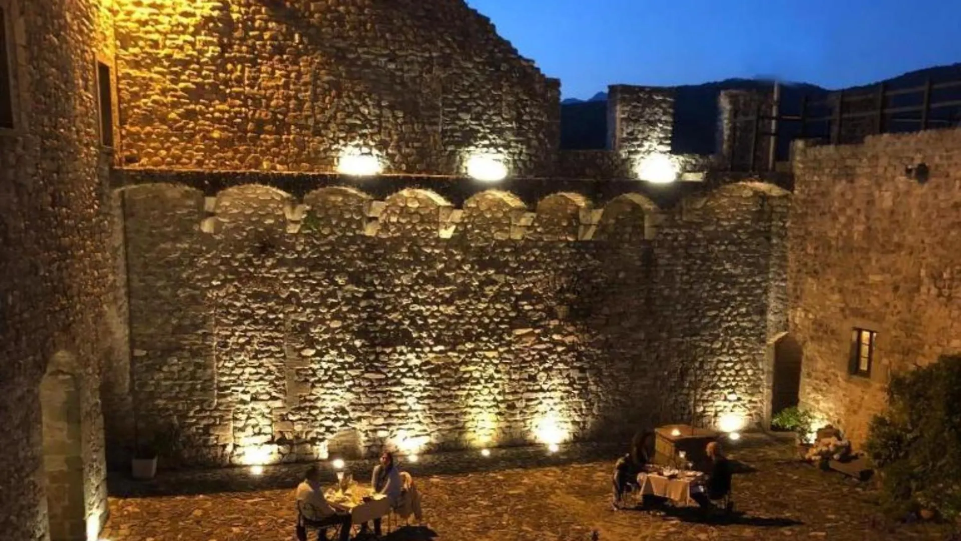 Glamping A Castel Dell'Aquila Hotel Gragnola